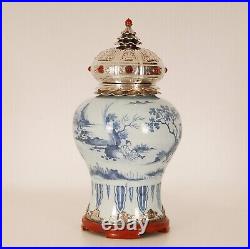 17th Century Delft Vase Chinoiserie Chinese Transition Baluster vase Blue White