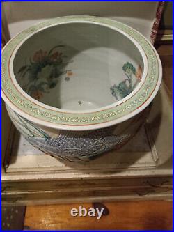 20th Century Chinese Export LARGE Porcelain Planter Jiaqing 1796 1820 Mark