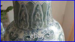 A large Chinese blue & white porcelain vase, Height 61 cm first half/20th C