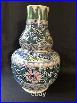 Antique porcelain large chinese vase with special marks bottom