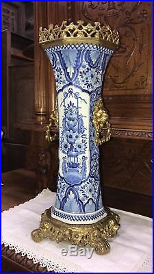 BEAUTIFUL LARGE ANTIQUE BRONZE ORMULU DELFT BLUE PORCELAIN VASE 19th Century