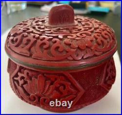 Beautiful Antique large Chinese red cinnabar lacquer Pot Mid-20th Century