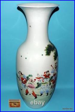 Chinese Export Porcelain 19thc Famille Rose Temple Floor Qing Large Vase