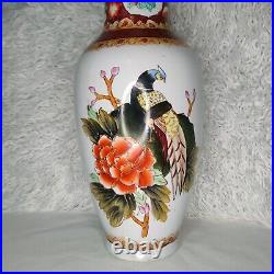 Hand-paint Old Chinese Porcelain Vase Vintage. Signed Vase For Decoration Vases