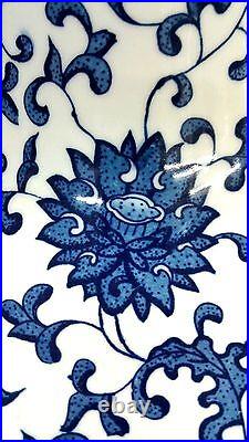 LARGE CHINESE BLUE & WHITE PORCELAIN VASE 20th CENTURY WITH SIGNATURE 22 1/2 H