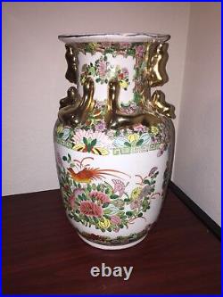 Large 14 Inch Chinese Canton Medallion Famille Rose Vase 19th C With Gild