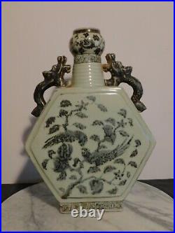 Large Antique Chinese Hexagon Shape Porcelain Flask or Vase in Hongwu Ming Style