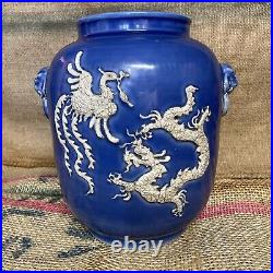 Large Beautiful Antique Chinese Pot with White Dragons, Phoenix, Lions