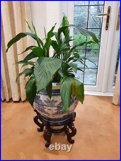 Large Blue/White Victorian Antique Pottery Vase, Wooden Stand & Plant