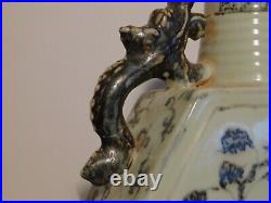 Large Chinese Hexagon Shape Porcelain Flask or Vase in Hongwu Ming Style