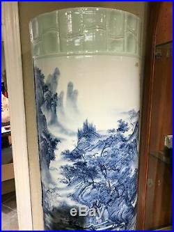 Large Magnificent Porcelain Chinese Vase