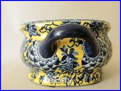Large Vintage Chinese Porcelain Footbath Basin Pot Vase c. 1860