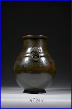 Large antique Chinese bronze vase, Ming or Qing dynasty