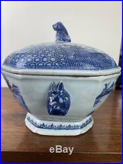 Large antique chinese blue and white tureen