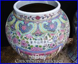 Pair Large Chinese Porcelain Ming Ginger Urns Lidded Vases