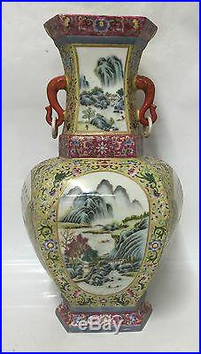 Pair of large famille rose vase. Qing Xianfeng Mark