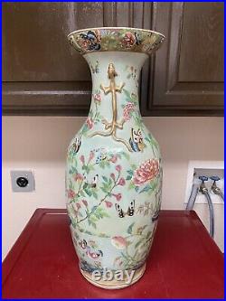 Superb Antique Chinese celadon Famille Rose large vase