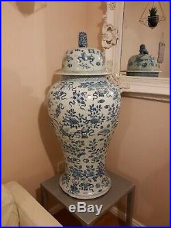 Tall huge amazing Chinese Vase