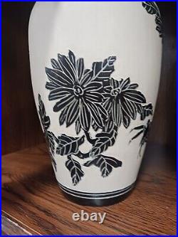 VERY OLD Large Porcelain black white glaze Chinese Japan Crab Flower Vase carved