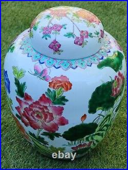 VNTG Chinese Qing Famille Verte Vase Jar Lidded Large 12 Porcelain Hand Painted