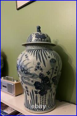 Very Large 52cm Chinese Blue And White Ginger Jar Vases With Foo Dog Covers