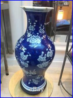Very large early 19th century Chinese prunus blossom vase