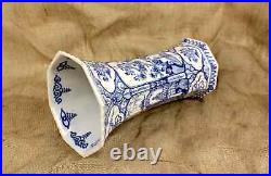 Vintage Blue White Oriental Vase Large Japanese Chinese Garniture Trumpet Pot