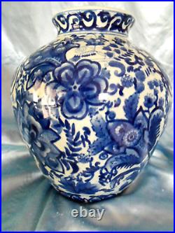 Vintage Large Chinese Blue and White Floral crackling Vase