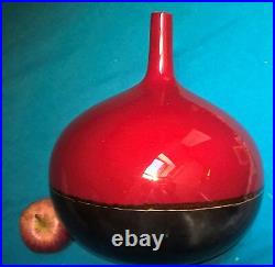 Xxx large chinese red vase